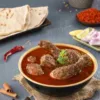 Solapuri Kala Chicken Rassa